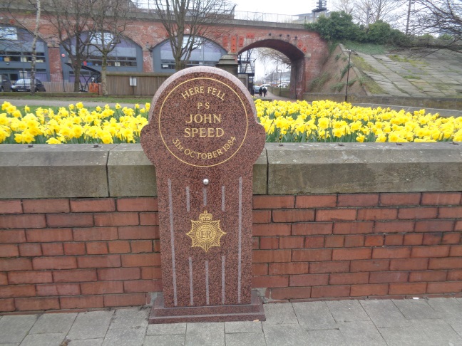 PoliceSergeantJohnSpeedMemorialKirkgateLeedsMarch282017.jpg