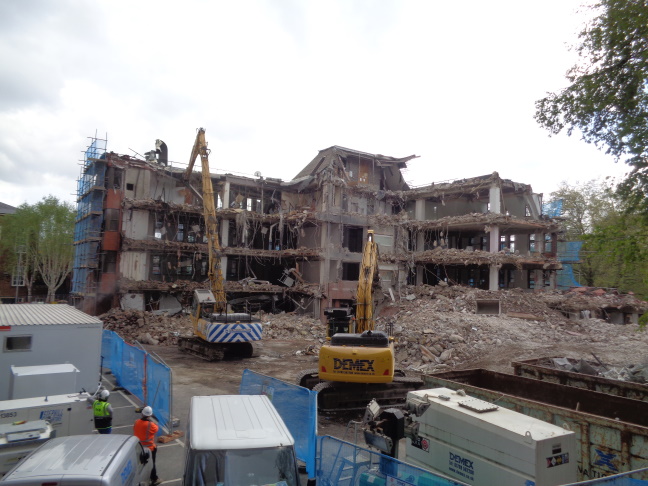 DemolitionOfSantanderHQMerrionStreetLeedsMay132021..jpg