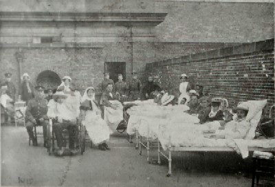 Flat Roof as an Open Air Ward.jpg