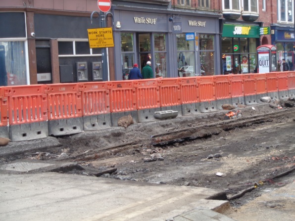 Zoomed-in view showing the old tram track rails (taken Feb 11 2016).