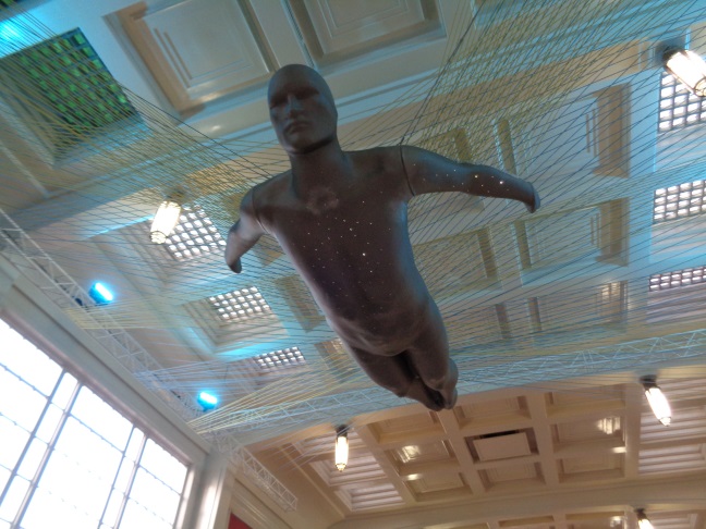 SuspendedFigureView2LeedsStationConcourseDec222016..jpg
